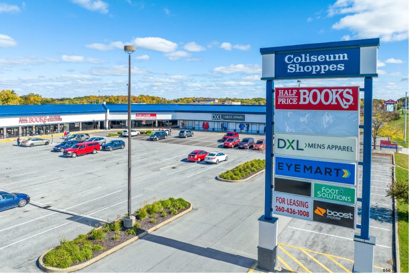 Coliseum-Shoppes-Ground-Level-056